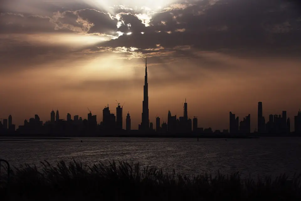 الإمارات